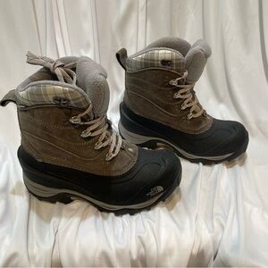 The North Face Womens Chilkat PrimaLoft Waterproof Snow Boots Size 6